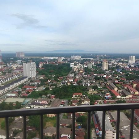 Cmk Apartmen Mutiara Tower 3 Bedroom Kota Bharu#Netflix Buitenkant foto