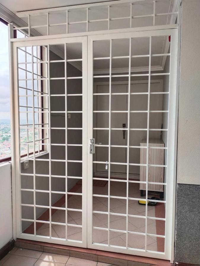 Cmk Apartmen Mutiara Tower 3 Bedroom Kota Bharu#Netflix Buitenkant foto