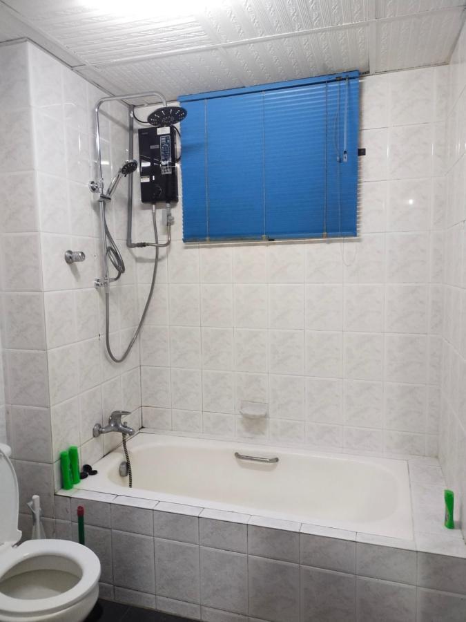 Cmk Apartmen Mutiara Tower 3 Bedroom Kota Bharu#Netflix Buitenkant foto