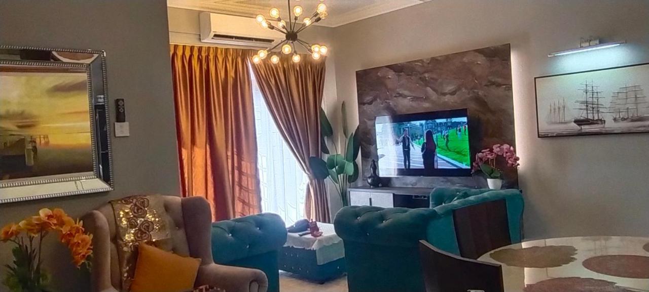Cmk Apartmen Mutiara Tower 3 Bedroom Kota Bharu#Netflix Buitenkant foto